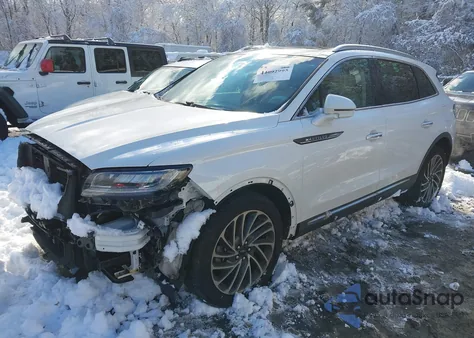 2020 Lincoln Nautilus Reserve z USA, uszkodzony, nr VIN 2LMPJ8K95LBL11142